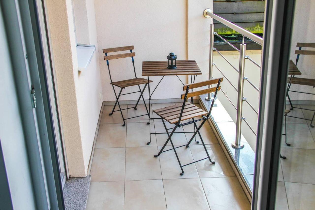 Exklusive 2 Zimmer Wohnung Mit Balkon In Top Lage! Bremen Luaran gambar